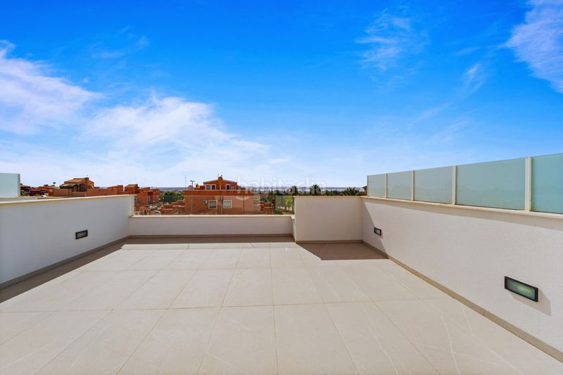 Foto f6d0ecaf-26a3-4045-8936-3b16522fa23d. Casa aparellada amb aparcament piscina a Montesinos (Los)