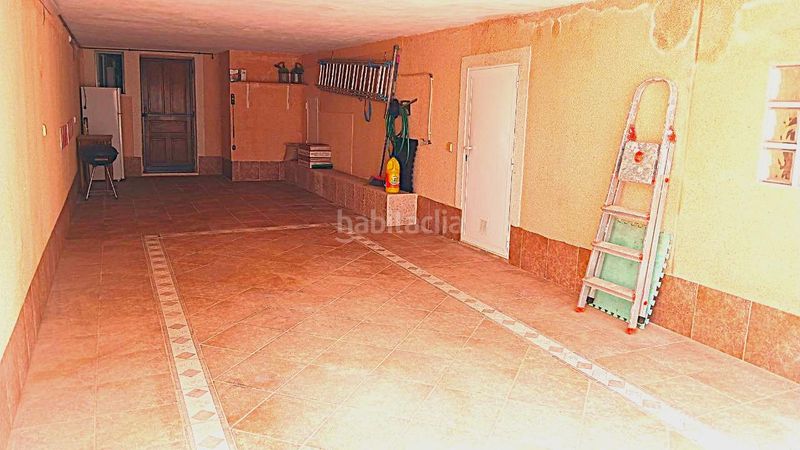 Foto 9672b596-f8e5-49ad-b716-e97aebd46c96. Casa aparellada amb aparcament piscina a La Florida Orihuela