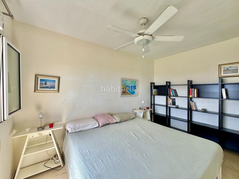 Foto 48752349-7a55-4380-9121-da04859e4536. Apartament amb piscina a Campoamor Orihuela
