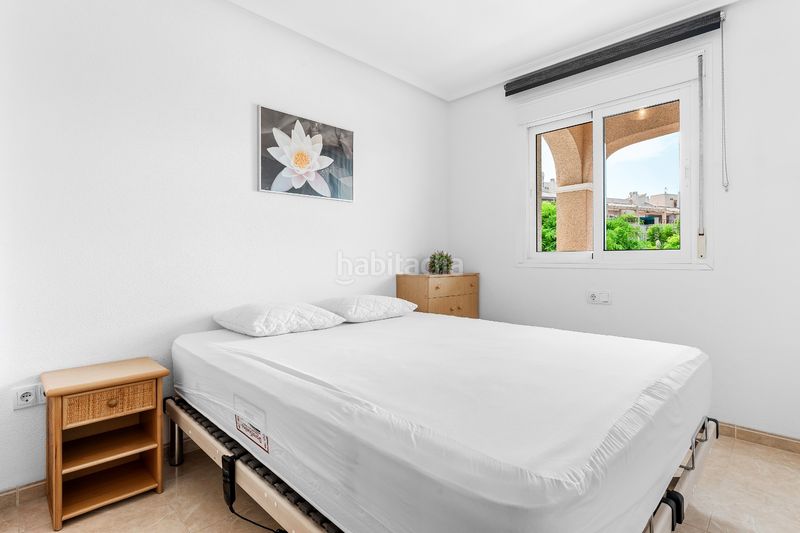 Foto 4c0bbf10-e547-40f0-899c-99d991c4a110. Apartament amb aparcament piscina a La Florida Orihuela