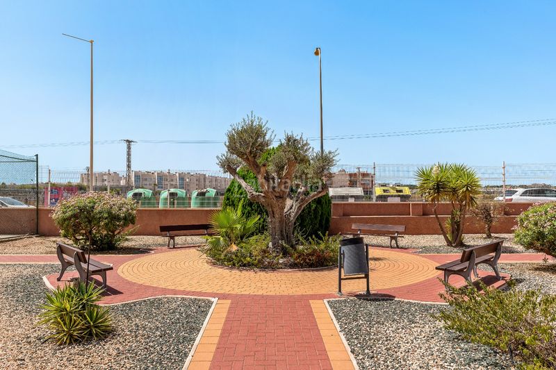 Foto acce2425-00ea-494c-a0d8-a063048c0f5f. Apartament amb aparcament piscina a La Florida Orihuela