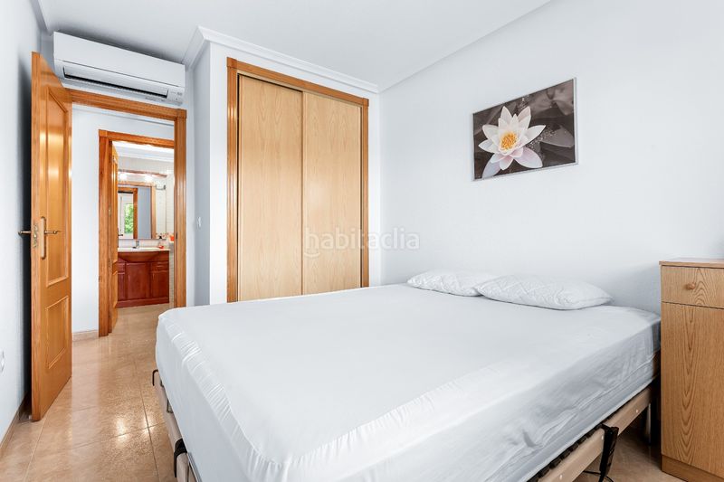Foto dfd9e05c-28ab-4484-85c8-ac578cc15ba1. Apartament amb aparcament piscina a La Florida Orihuela