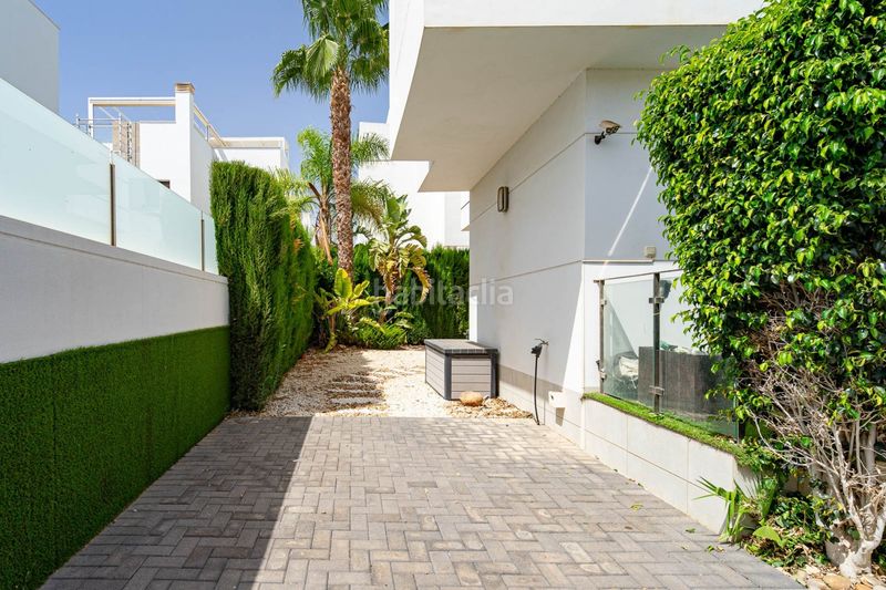 Foto dbf0e504-77cc-424c-abb2-55a6d3c2417d. Chalet with parking pool in Lo Marabú Rojales