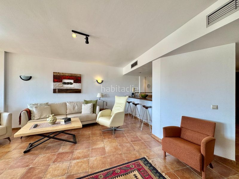 Foto 8226bd97-e3c6-4aca-88cf-bdaf1024e052. Apartament amb aparcament piscina a Punta Prima Torrevieja