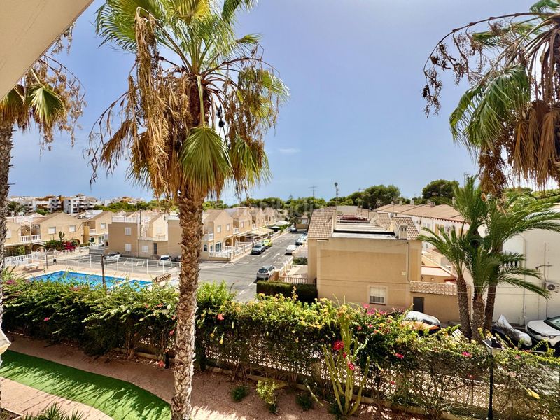 Foto e171f0a6-c907-4e01-ab15-319462329d84. Apartament amb aparcament piscina a Punta Prima Torrevieja