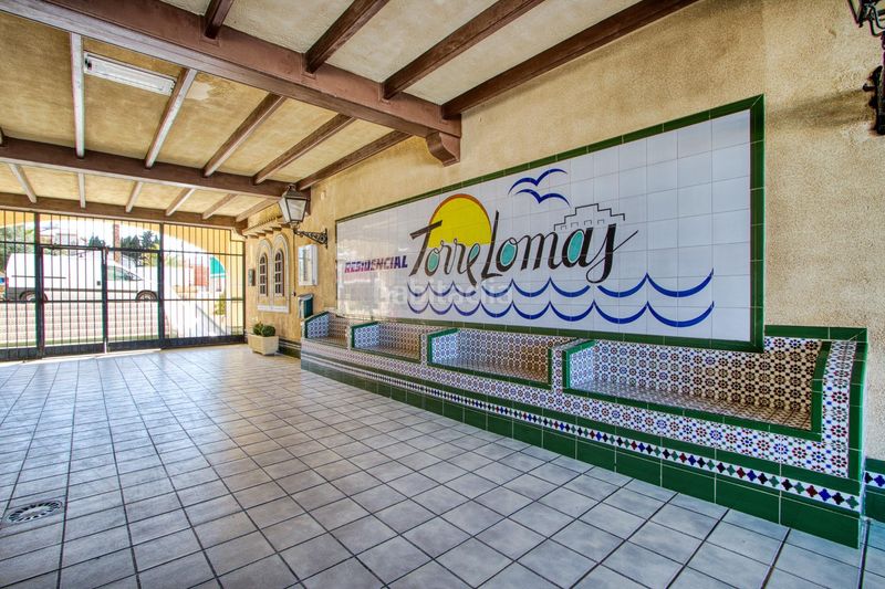Foto a9c0c3b3-f044-48a3-8595-6e9d2a9f2450. Apartament amb aparcament piscina a Cabo Cervera Torrevieja