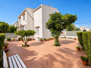 Casa adossada a Nueva Torrevieja