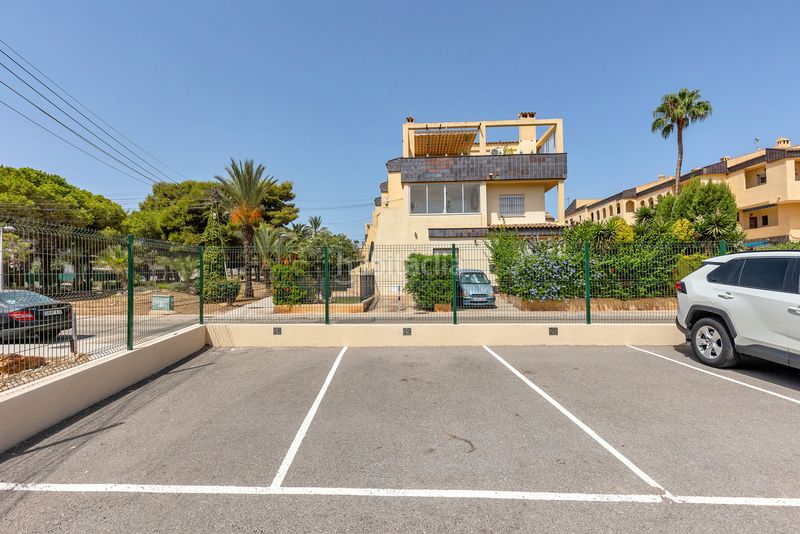 Foto 1f82a8de-2b77-4e9b-9e34-82c99877c108. Apartament amb aparcament piscina a Punta Prima Torrevieja