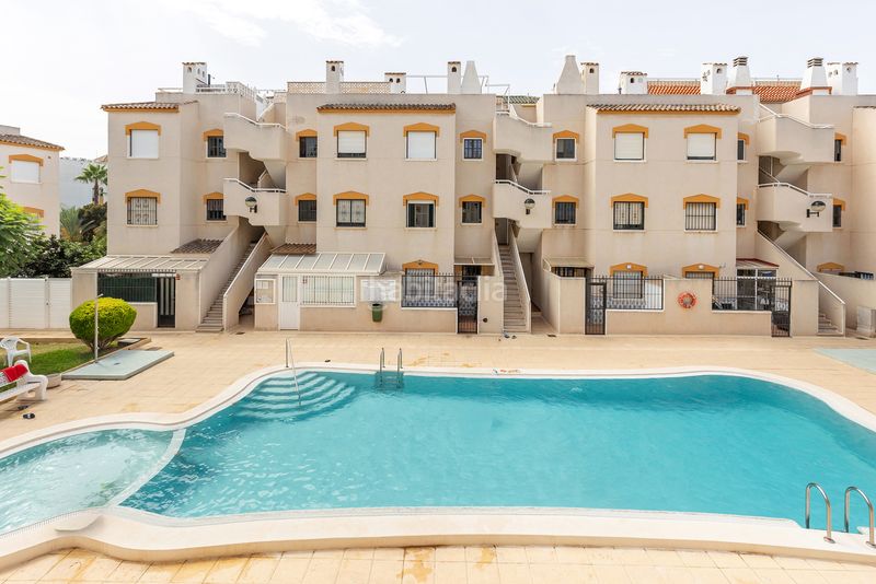 Foto 9846866a-3a74-47e2-8830-6a3db3a47593. Apartament amb aparcament piscina a Punta Prima Torrevieja