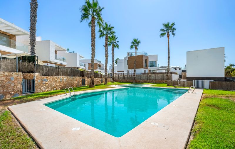 Foto c5ab4fa6-21dc-47c1-b59d-c393363d47f0. Xalet amb aparcament piscina a Los Almendros Orihuela