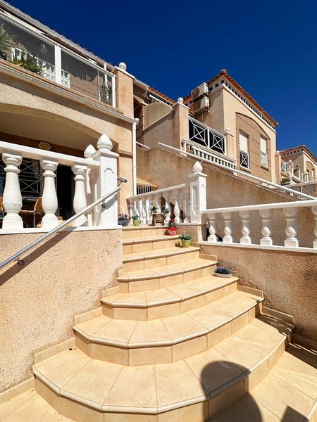 Foto 83b9f7c7-0764-48a4-beab-52328e5b725d. Ground floor with parking pool in Parque de las Naciones Torrevieja