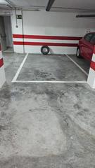 Location Parking voiture  Calle del cardenal marcelo spínola. Garaje universidad