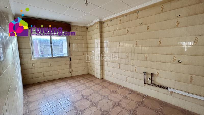 Foto b248d3ec-53a2-420e-a0dc-3ab30b698df1. Pis a Albox