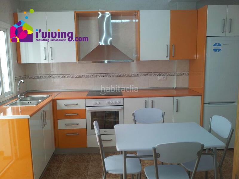 Foto 45fa1657-0445-40ee-92b9-987e3b0e8e0a. Triplex avec parking dans Albox