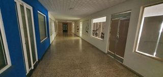 Local Comercial a Albox. Local comercial de 100 m en avenida principal del pueblo, ideal