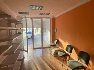 Lloguer Local Comercial a Albox. Amplio local comercial en la loma, 110 m. ideal para tu negocio.