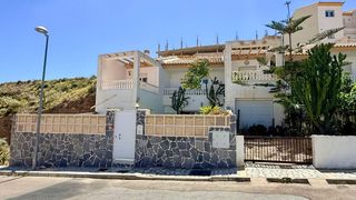 Zweistöckige Wohnung in Macael. Dúplex seminuevo con piscina en macael  espacioso, moderno y lis