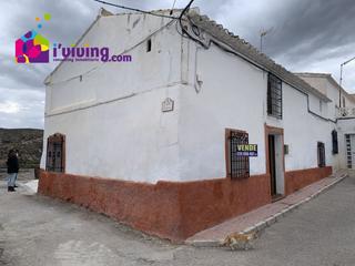 Maison à Albox. Vivienda en entorno tranquilo.consta de dos plantas.planta baja