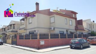 Duplex en Fines. Venta duplex en fines  en la mejor zona residencial, muy bien ub