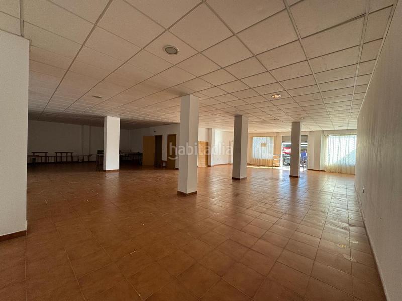 Foto e30d87d6-da1e-43c6-973f-6583aa448a42. Local comercial a Palacios y Villafranca (Los)