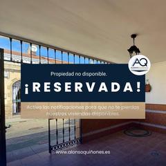 Casa a Cabezas de San Juan (Las). Vivienda de dos plantas en marismillas