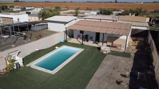 Masia a La Hacienda - Nueva Andalucía. Parcela rústica en urbanización olivares, dos hermanas