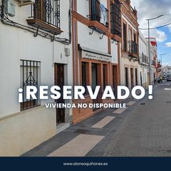House  Ancha. Vivienda de dos plantas en zona centro