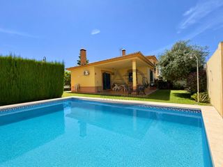 Maison à Mairena del Alcor. Vivienda exclusiva en urb. azucena  mairena del alcor