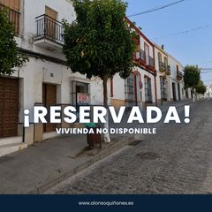 Casa in Cabezas de San Juan (Las). Vivienda a rehabilitar en zona centro