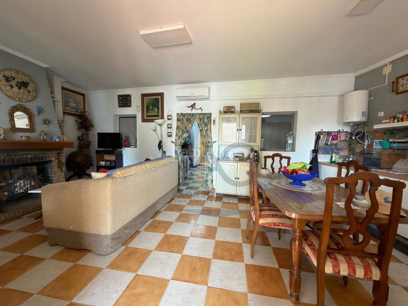 Foto b56a921c-53a7-414b-9871-d3caf87fab85. Masia a Palacios y Villafranca (Los)