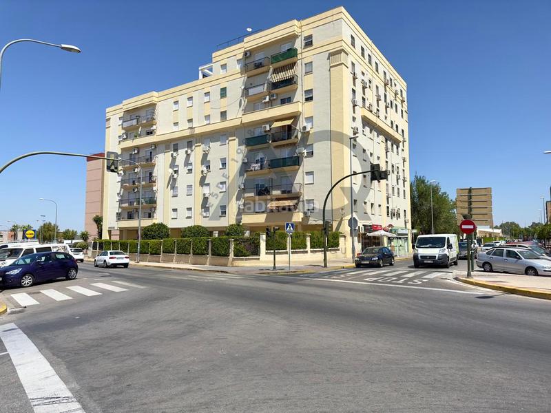 Foto e0867fd0-f321-40db-a988-269840542720. Parking coche plaza de garaje en Centro Montequinto