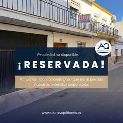 Casa a Cabezas de San Juan (Las). Vivienda en zona barrio la rana