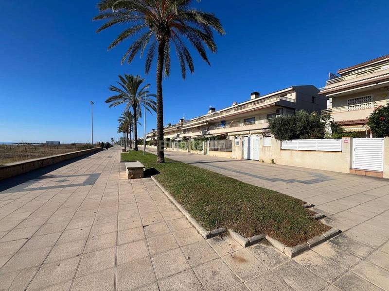 Foto 85a477d1-51f9-436a-ac00-645b640952c6. Miete appartement in passeig marítim in Can Nicolau - Les Sorres - Valparaiso Cunit