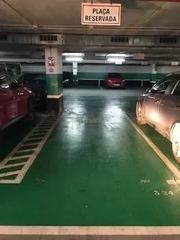 Parking voiture  Plaça de les casernes, vilanova i la geltrú, spain. Garaje amplio en plaça de les casernes