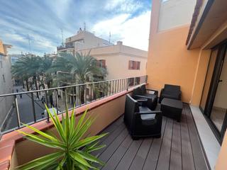 Casa  Plaça de les neus, vilanova i la geltrú, spain. Casa totalmente reformada y lista para vivir modernidad y confor