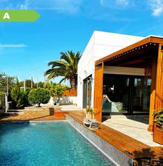 House in Carrer enric granados, 15, cubelles, spain. Vivienda de diseño 2021 muy luminosa, sol todo el día, piscina y