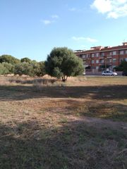 Terreno residenziale in Joan fuster 1. Oportunidad única para promotores en cubelles
