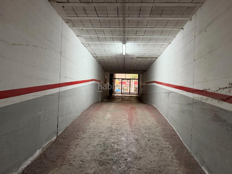 Foto 273e5cd5-4bbf-4079-8b96-bd8c274ccfb7. Aparcament cotxe a avinguda de la constitució 88 a Castelldefels