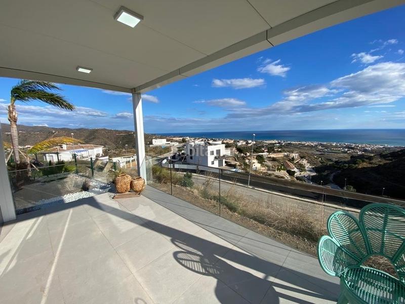 Foto 90ced2d1-4fe5-4507-a0b3-e782906a17d2. Rez-de-chaussée avec chauffage parking piscine dans Rincón de la Victoria