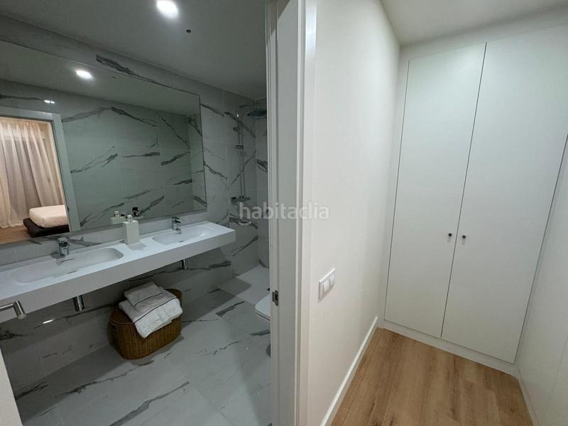 Foto 5ed2dd68-4f24-490c-a14b-ab67dd1a40e0. Piso  con terraza sureste solada, además de trastero y plaza de garaje incluidos en el precio. en Málaga