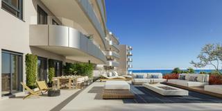 Apartamento en El Pinillo. Bajo con terraza 27 m2 y jardin 53 m2, con dos aparcamientos, tr