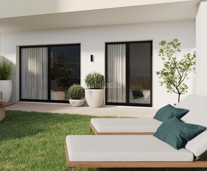 Foto 56d95876-3fc2-40ad-9191-403daf01c72a. Apartamento las viviendas son pasantes ventilación cruzada , con amplias terrazas , salón con cocida incorpora en Torrox