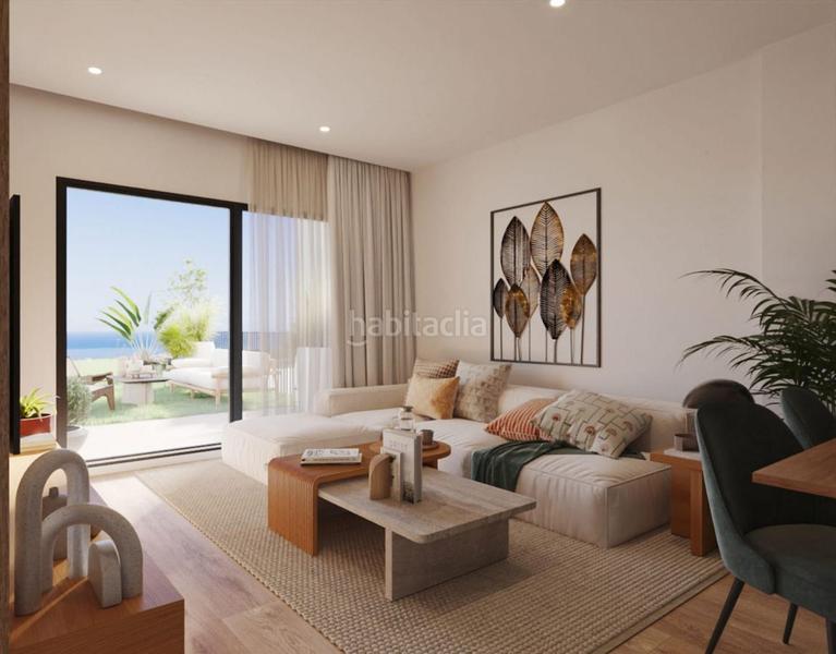 Foto 89b10a79-41ff-41bf-aac5-1e9cb8d33d8d. Apartamento las viviendas son pasantes ventilación cruzada , con amplias terrazas , salón con cocida incorpora en Torrox