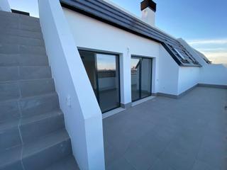 Penthouse in Centro. Ático con terraza 26m2 sur y solárium 73m2, con trastero y garaj