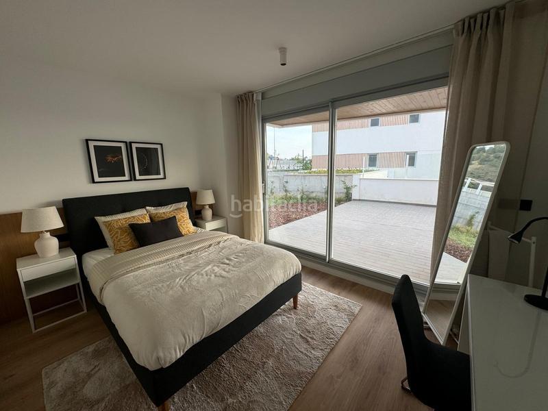 Foto a129d91f-fe85-4dc7-8d4f-2a480f9dd017. Planta baixa amb calefacció aparcament piscina a Málaga