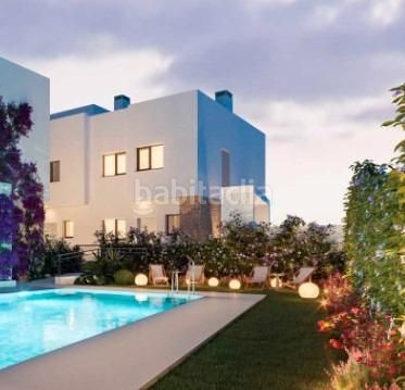 Foto 596865a7-be75-40a8-bd72-782f2f7c28dc. Casa adossada amb calefacció aparcament piscina a Málaga