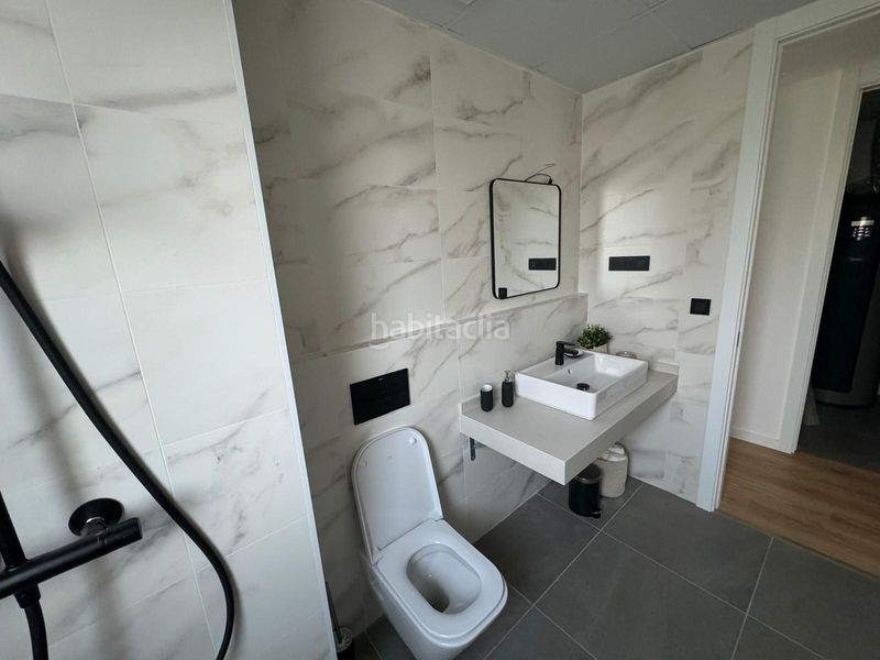 Foto 5e4493b4-f472-4992-9cb7-8d4f1cf54de8. Planta baixa amb calefacció aparcament piscina a Málaga