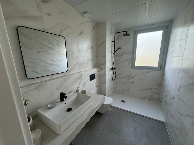 Foto 9f2d86f1-f627-4ff8-bf16-3f01216fe952. Planta baixa amb calefacció aparcament piscina a Málaga