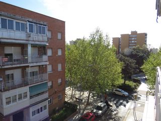 Etagenwohnung  Calle sierra de peñalara. Piso reformado en alcorcón - inversión rentable con inquilinos g