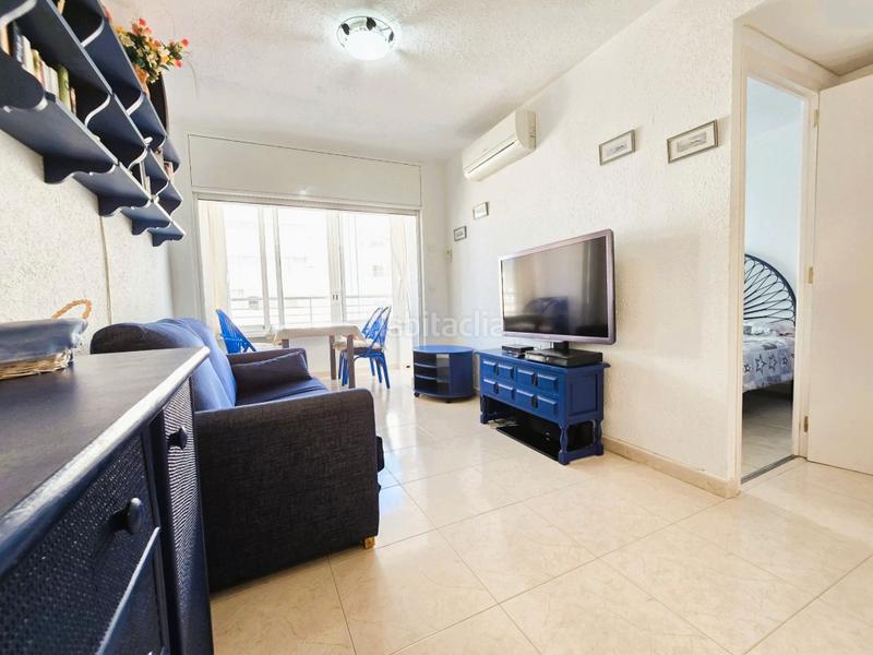 Foto 09b6eb44-adc2-4518-8630-7ac72202b271. Apartamento en avinguda de la gola de l'estany 14 primera línea de playa con vistas al mar en Roses